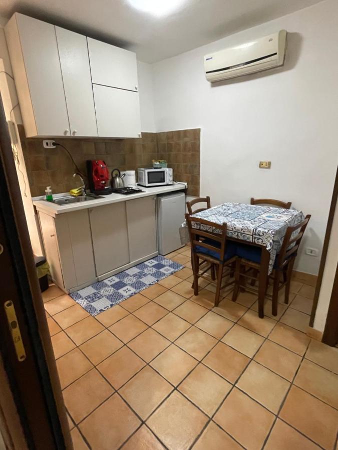 Le Suite Di Ginevra Наполи Екстериор снимка