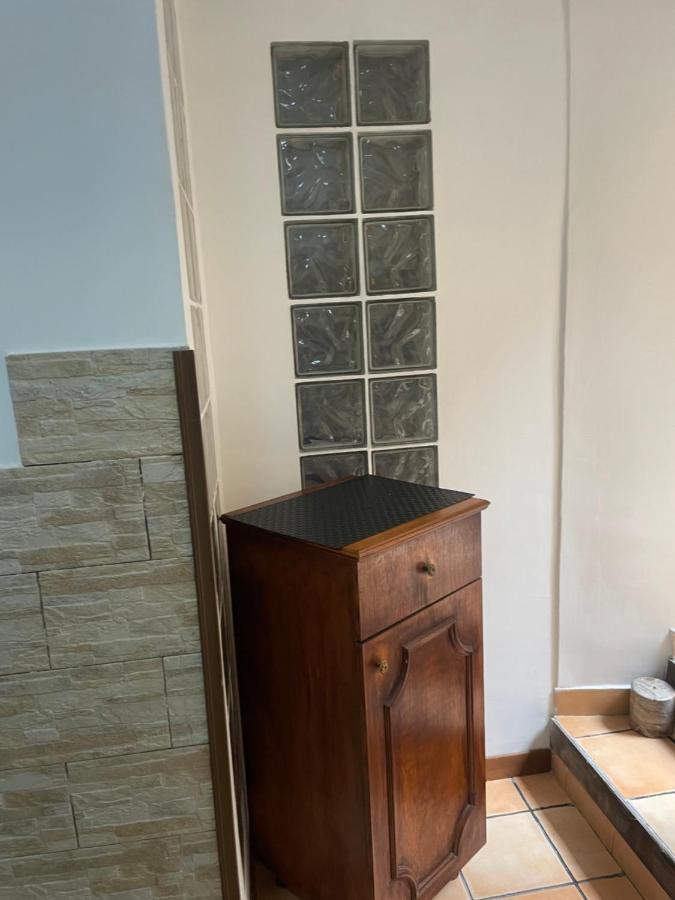 Le Suite Di Ginevra Наполи Екстериор снимка